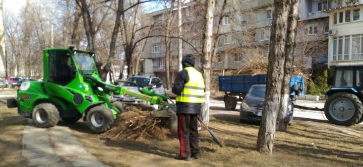 Am început curățenia de primăvară în cartierele din sectorul Buiucani Cu toții ne dorim să avem un oraș cât mai curat. P... - sectorului Buiucani